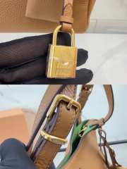 Uubags Miu Miu BA304 leather handbag crafted from caramel grained calfskin 25.5x20x13cm - 2