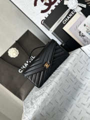 Uubags Chanel AS6044 Lambskin Chevron Quilted Top Handle Envelope Clutch Black 26x13x5cm - 4