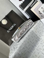 Uubags Chanel AS6044 Chevron Clutch Metallic Silver Aged Calfskin Gold Hardware 26x13x5cm - 6