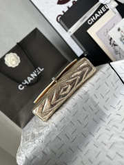 Uubags Chanel AS6044 Chevron Clutch Metallic Gold Aged Calfskin Silver Hardware 26x13x5cm - 4