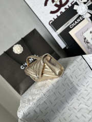 Uubags Chanel AS6044 Chevron Clutch Metallic Gold Aged Calfskin Silver Hardware 26x13x5cm - 3