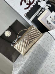 Uubags Chanel AS6044 Chevron Clutch Metallic Gold Aged Calfskin Gold Hardware 26x13x5cm - 3