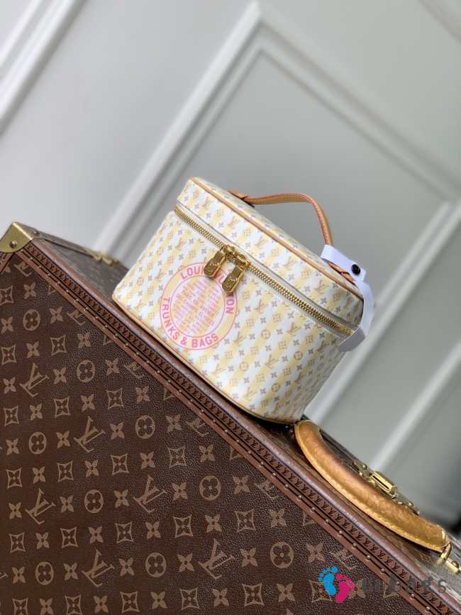 Uubags Louis Vuitton M28702 Nice Mini Bag In Banana Yellow 20x13.5x12cm - 1