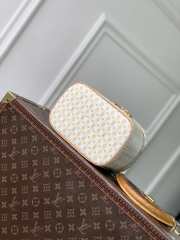 Uubags Louis Vuitton M28702 Nice Mini Bag In Banana Yellow 20x13.5x12cm - 2