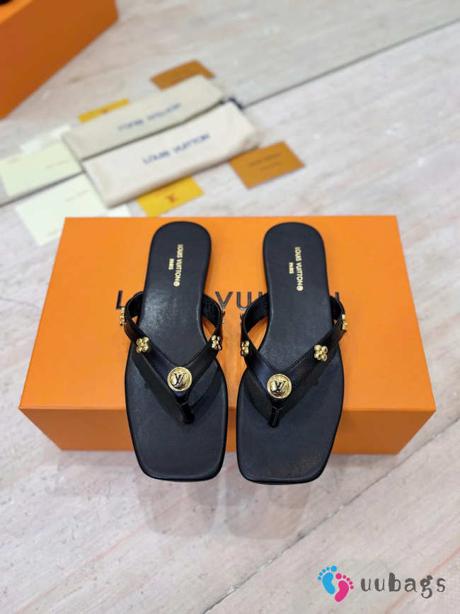 Uubags Louis Vuitton 1AK45V Gaia Flat Thong In Black  - 1
