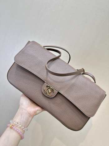 Uubags Chanel maxi flap bag calfskin with grain effect & gold metallic in dark khaki 19.5x32x10cm