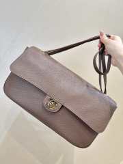 Uubags Chanel maxi flap bag calfskin with grain effect & gold metallic in dark khaki 19.5x32x10cm - 3