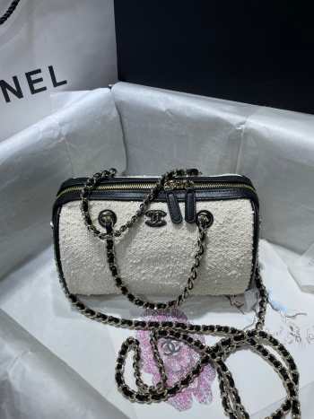 Uubags Chanel Classic Clutch With Chain Ecru Tweed & Gold-Tone Metal 11.5x18.5x11cm