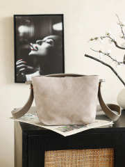 Uubags Chanel 26 Suede Drawstring Bucket Bag In Light Beige 20x11x8cm - 5