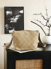 Uubags Chanel 26 Suede Drawstring Bucket Bag In Sand 20x11x8cm - 4