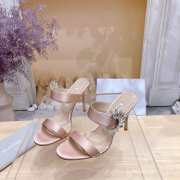 Uubags Chivela Manolo Blahnik sandal in satin with jewel application light beige 9cm - 1