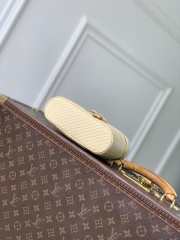 Uubags Louis Vuitton M29051 Vanity Chain Pouch In Banana Yellow Calfskin 19x11.5x6.5cm - 5