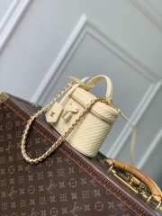 Uubags Louis Vuitton M29051 Vanity Chain Pouch In Banana Yellow Calfskin 19x11.5x6.5cm - 3