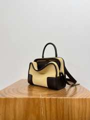Uubags Loewe small Amazona 180 bag in suede oro/chocolat 24.5x18.5x10cm - 6
