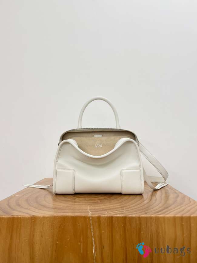 Uubags Loewe small Amazona 180 bag in suede white 24.5x18.5x10cm - 1