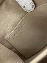 Uubags Loewe small Amazona 180 bag in suede white 24.5x18.5x10cm - 3