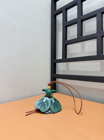 Uubags Loewe Lucky Puzz Charm In Tan/Dark Green
