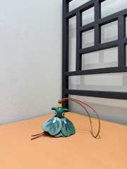 Uubags Loewe Lucky Puzz Charm In Tan/Dark Green - 2