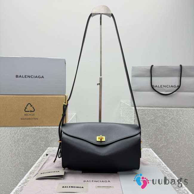 Uubags Balenciaga Le 7 Shoulder Bag Medium in Black Smooth Calfskin 26x13.5x10cm - 1