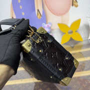 Uubags Louis Vuitton M26305 Side Trunk MM Bag In Black Glossy Crinkled Calfskin 23.5x8.5x16cm - 5