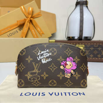 Uubags Louis Vuitton M15359 Cosmetic Pouch PM Fuchsia 19x12x6cm