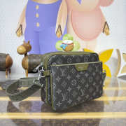 Uubags Louis Vuitton M28628 Trio Messenger In Khaki Green 25x18.5x7cm - 6