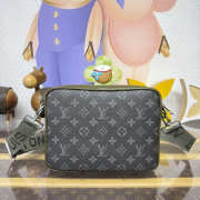 Uubags Louis Vuitton M28628 Trio Messenger In Khaki Green 25x18.5x7cm - 4