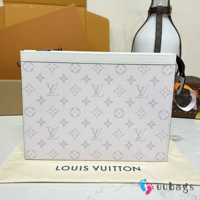 Uubags Louis Vuitton M30423 Pochette Voyage MM In White 27x21x6cm - 1