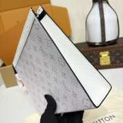 Uubags Louis Vuitton M30423 Pochette Voyage MM In White 27x21x6cm - 3