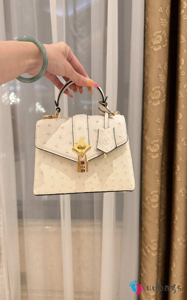 New Collection 2026 Louis Vuitton N83604 Rose Des Vents Mini In White Ostrich Leather 19x15x9cm - 1