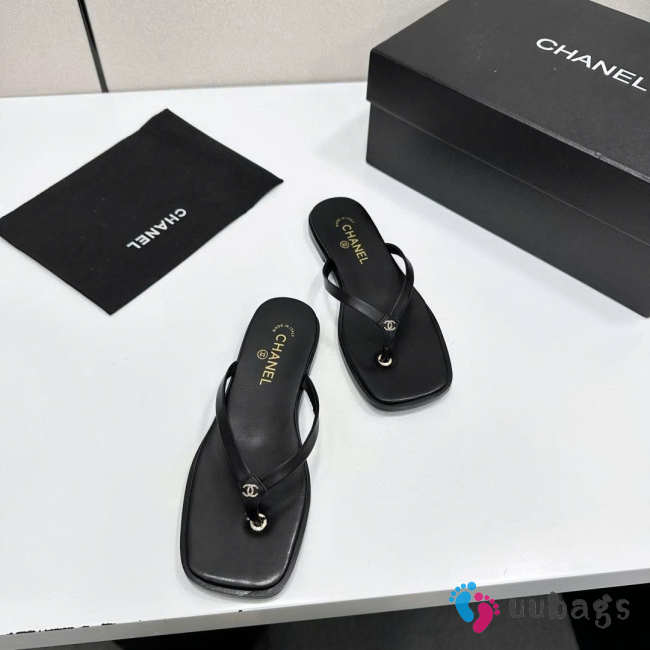 Uubags Chanel Flip-flops Sheepskin In Black - 1