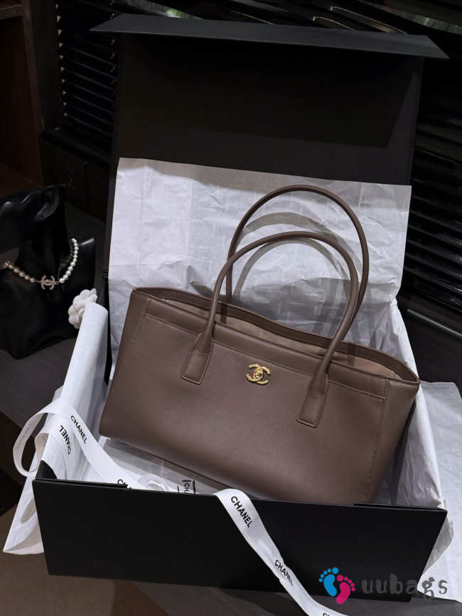 Uubags Chanel Small Shopping Bag In Calfskin & Gold-Tone Metal Dark Brown 20x39x13cm - 1