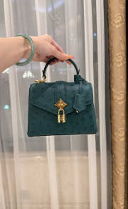 New Collection 2026 Louis Vuitton N83604 Mini Wind Rose In Mint Ostrich Leather 19x15x9cm - 1