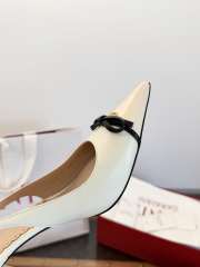 Uubags Valentino Bepointy Slingback Pump In Ivory/Black Patent Leather And Kidskin 8cm  - 6