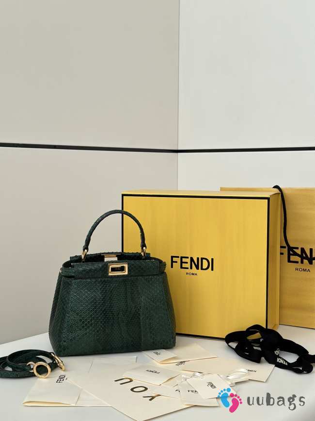 Uubags Fendi mini Peekaboo green python bag 23x12x19cm - 1