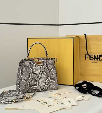 Uubags Fendi mini Peekaboo white python leather bag 23x12x19cm