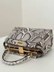 Uubags Fendi mini Peekaboo white python leather bag 23x12x19cm - 5