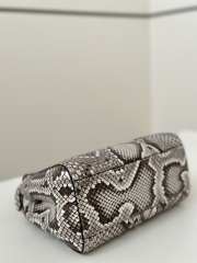 Uubags Fendi mini Peekaboo white python leather bag 23x12x19cm - 4