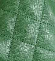 Uubags Chanel 25 mini handbag calfskin with grain effect & gold metallic in dark green 20x22x12.5cm - 2