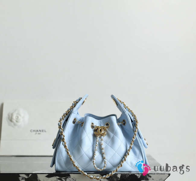 Uubags Chanel 25 mini handbag calfskin with grain effect & gold metallic in sky blue 20x22x12.5cm - 1