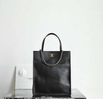 Uubags Chanel small shopping bag calfskin and gold-colored metal in black 28.5x23.5x9.5cm