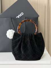 Uubags Chanel mini pouch in black suede with gold metal 12x5x9cm - 3
