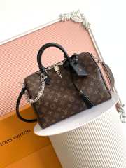 Uubags Louis Vuitton M12243 Speedy Soft 30 Dark Bag Monogram Black 30x21x17cm - 1