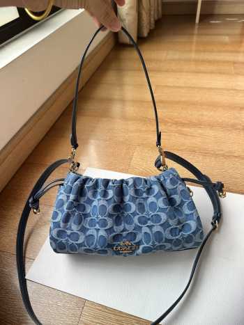 Uubags Coach Faye Shoulder Bag In Signature Denim 22x18.5x8.5cm