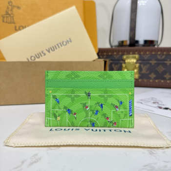 Uubags Louis Vuitton M26802 Double Card Holder In Soccer Green 11x1.5x7cm