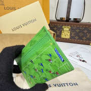 Uubags Louis Vuitton M26802 Double Card Holder In Soccer Green 11x1.5x7cm - 3
