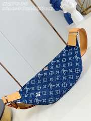 Uubags Louis Vuitton M27640 Rush Bumbag Blue Monogram Flowers Denim 30x15x8cm - 5