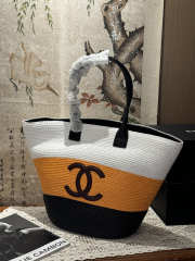 Uubags Chanel Maxi-sized Shopping Bag Raffia & Calfskin In White, Dark Beige & Black 35x60x20cm - 4