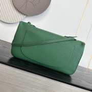 Uubags Chanel maxi flap bag calfskin with grain effect & gold metallic in green 19.5x32x10cm - 6