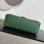 Uubags Chanel maxi flap bag calfskin with grain effect & gold metallic in green 19.5x32x10cm - 2